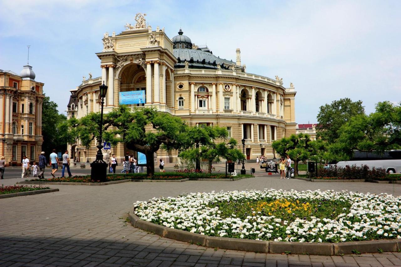 Perfect Apartment Near To Train Station And City Of Center Одесса Экстерьер фото